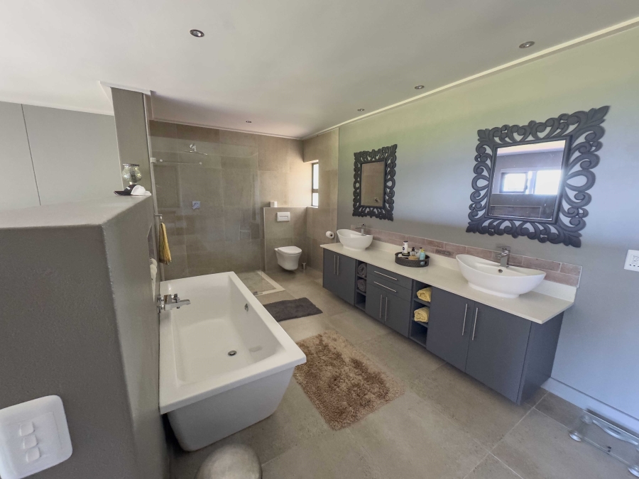 3 Bedroom Property for Sale in Mossel Bay Central Western Cape